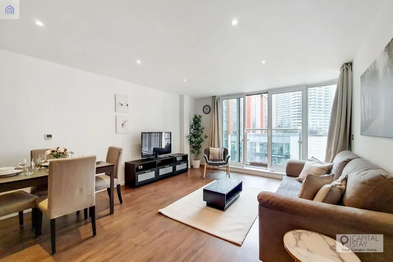 Fully Serviced Two Bed Apartment By Excel & O2 Лондон